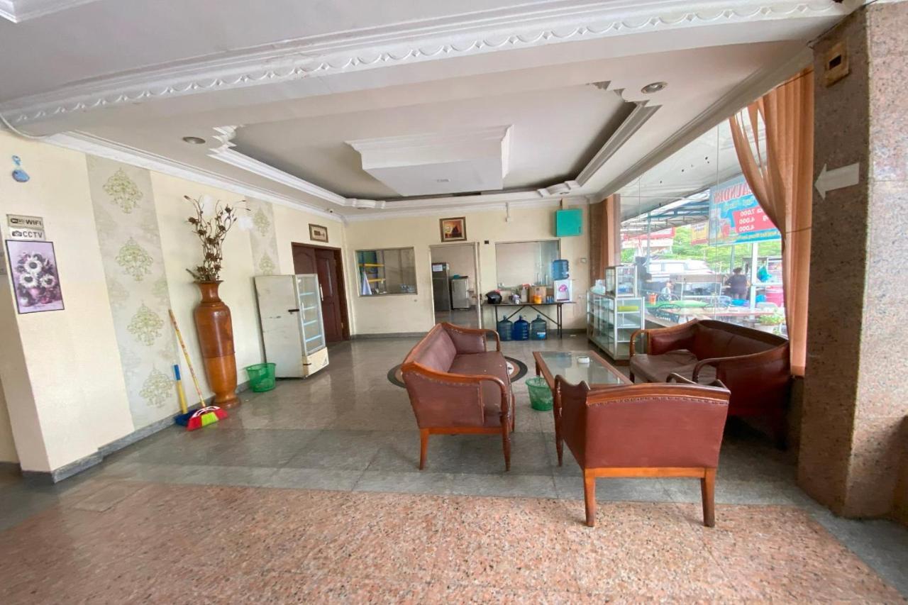 Oyo 92702 Minang Jaya Hotel นาโกยา ภายนอก รูปภาพ